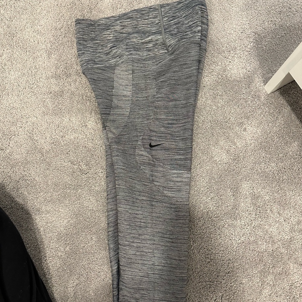 Nike DriFit pants - Picture 3 of 5